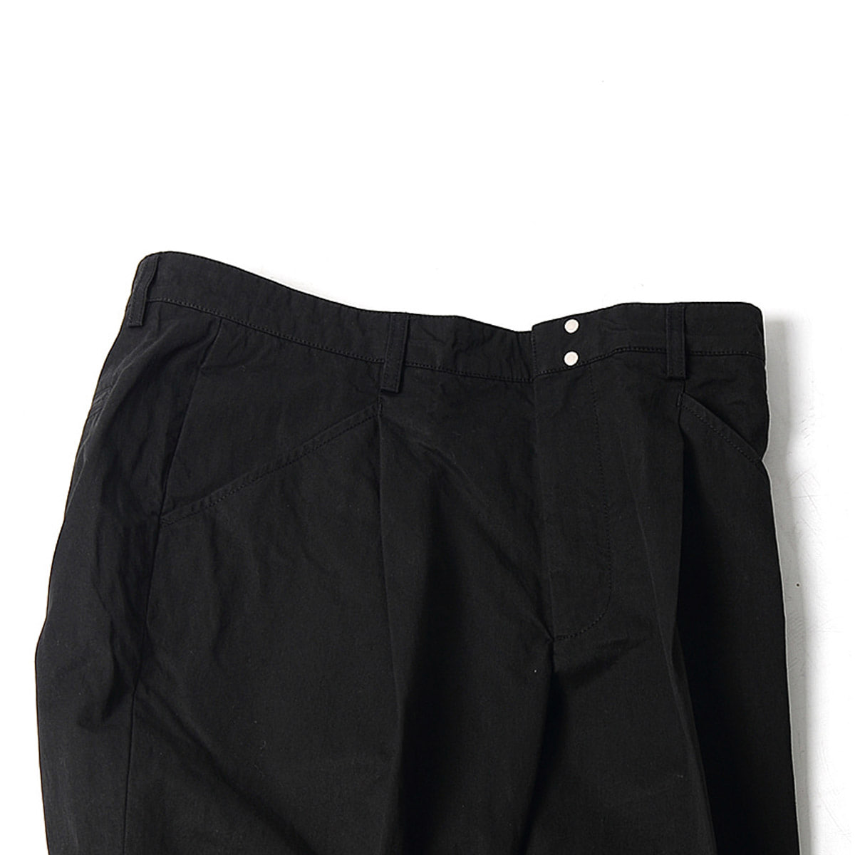 [BEHEAVYER] TUCK PANTS &#039;BLACK&#039;