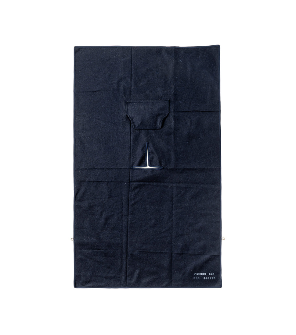 [PUEBCO]	FELTED BLANKET PONCHO &#039;NAVY BLUE&#039;
